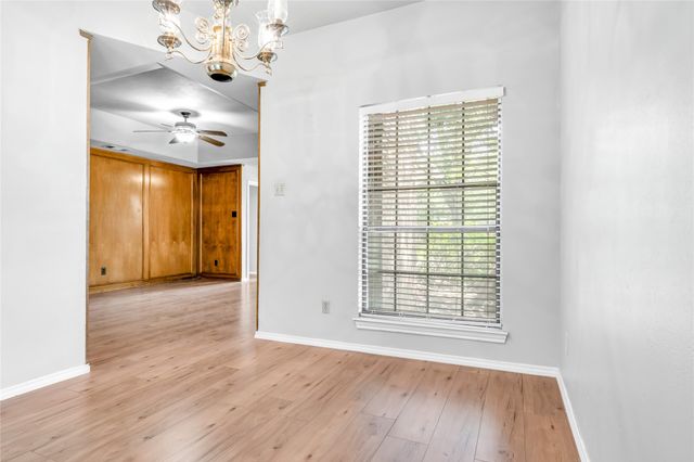 2200 Reading Road, Arlington, TX 76011