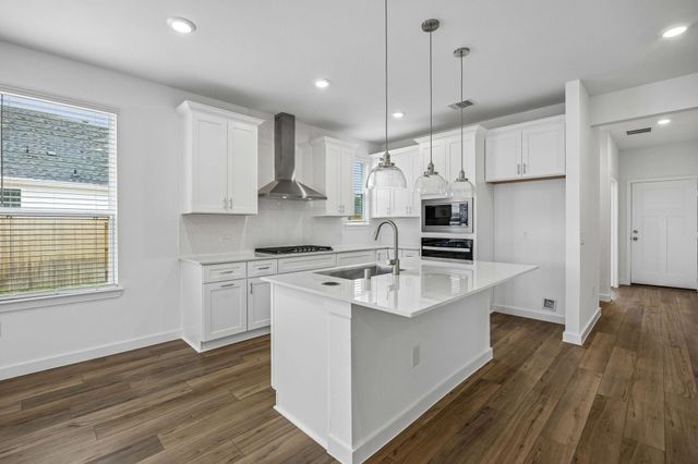 322 Ruby Ford Drive, Cove, TX 77523