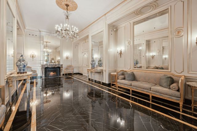 179 E Lake Shore Drive 19S, Chicago, IL 60611