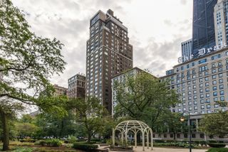 179 E Lake Shore Drive 19S, Chicago, IL 60611