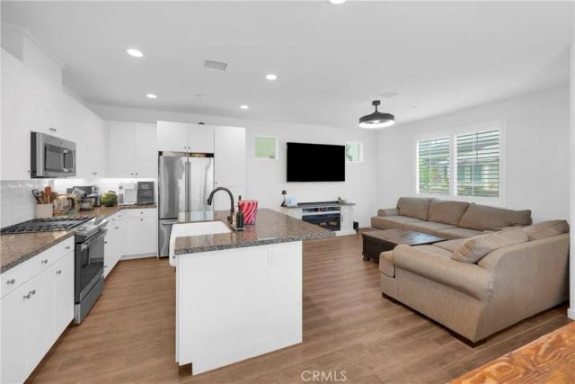 511 Sparrowhawk Way, Rancho Mission Viejo, CA 92694