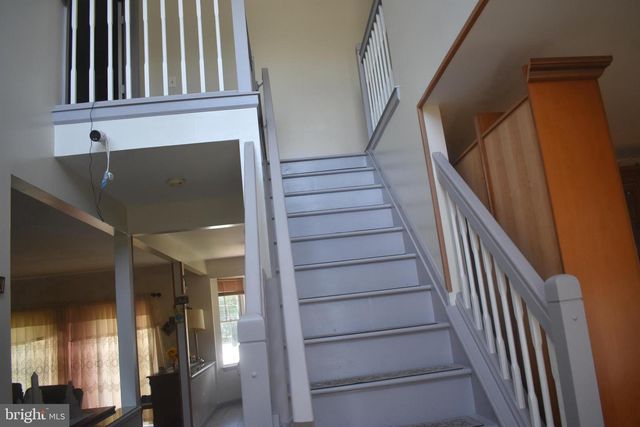 9 CRYSTAL CT, Sicklerville, NJ 08081