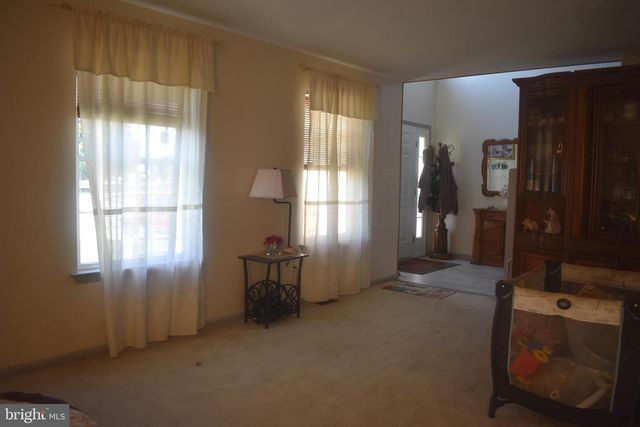 9 CRYSTAL CT, Sicklerville, NJ 08081