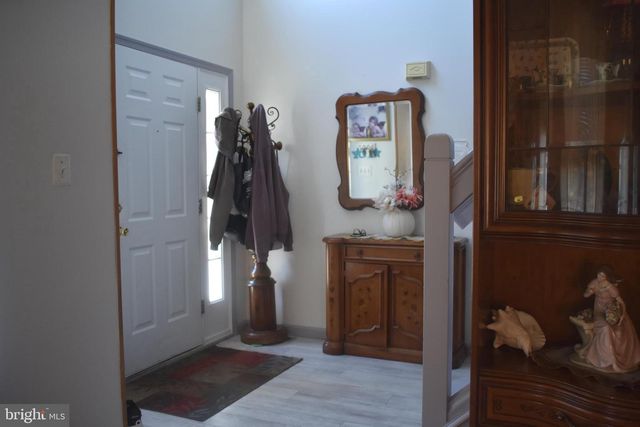 9 CRYSTAL CT, Sicklerville, NJ 08081