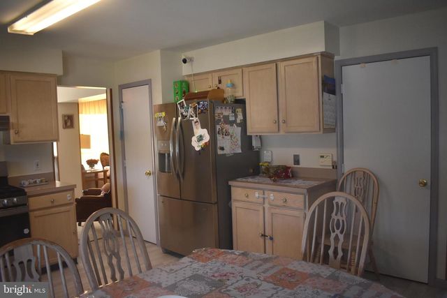9 CRYSTAL CT, Sicklerville, NJ 08081