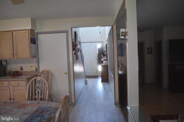 9 CRYSTAL CT, Sicklerville, NJ 08081