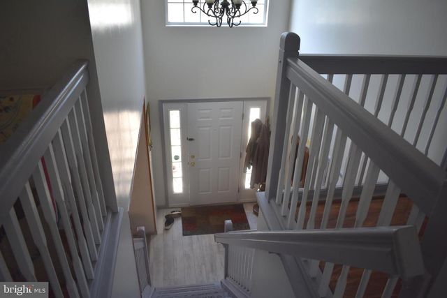 9 CRYSTAL CT, Sicklerville, NJ 08081