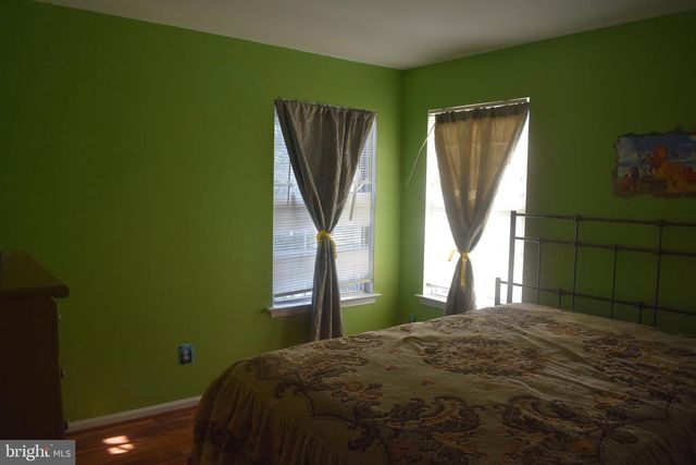 9 CRYSTAL CT, Sicklerville, NJ 08081