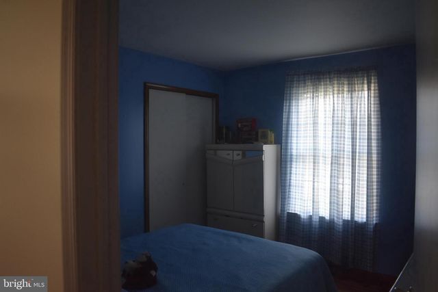 9 CRYSTAL CT, Sicklerville, NJ 08081