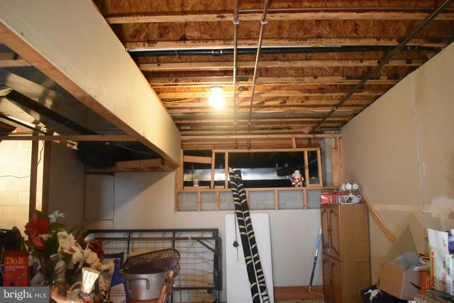 9 CRYSTAL CT, Sicklerville, NJ 08081