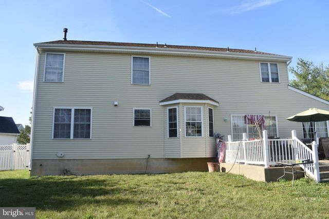 9 CRYSTAL CT, Sicklerville, NJ 08081