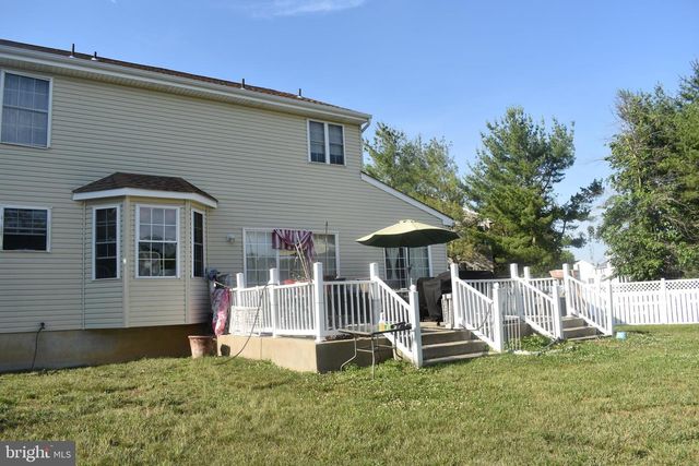 9 CRYSTAL CT, Sicklerville, NJ 08081