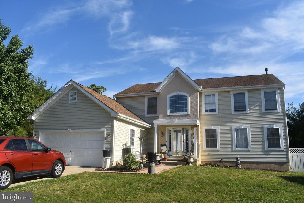 9 CRYSTAL CT, Sicklerville, NJ 08081