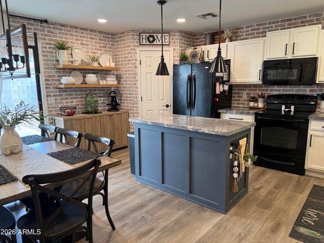 10962 W Manzanita Drive, Peoria, AZ 85345