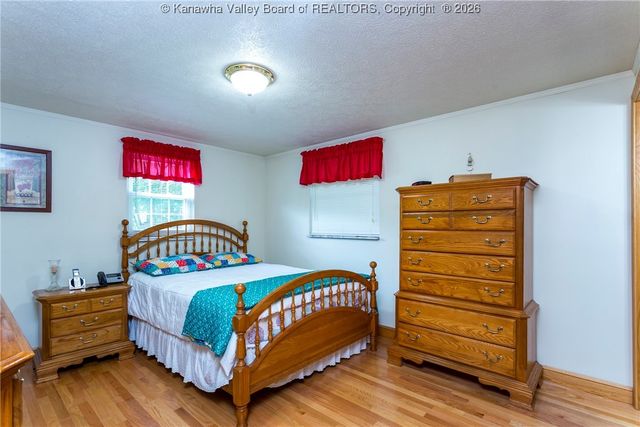 2316 Falcon Drive, Charleston, WV 25387