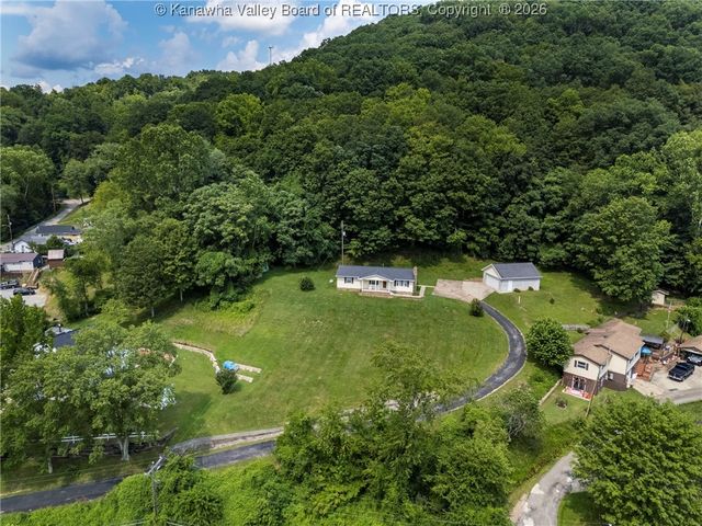 2316 Falcon Drive, Charleston, WV 25387