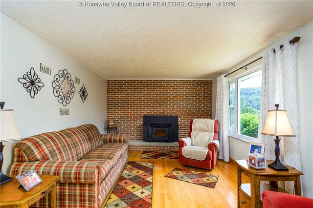 2316 Falcon Drive, Charleston, WV 25387