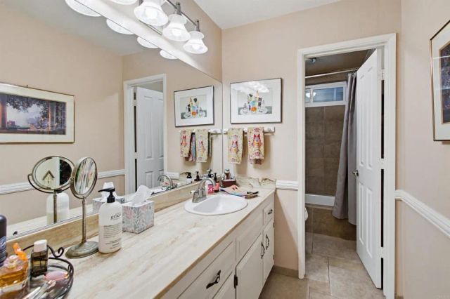 5012 Sleeping Indian Road, Fallbrook, CA 92028