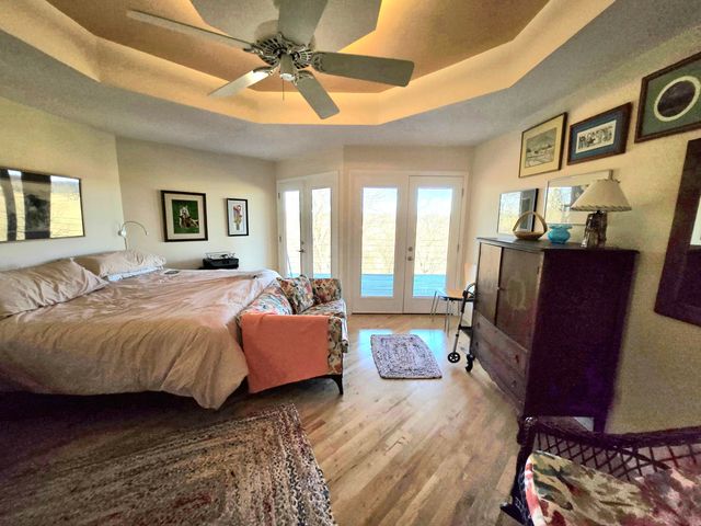 1028 Pin Oak Drive, Frankfort, KY 40601