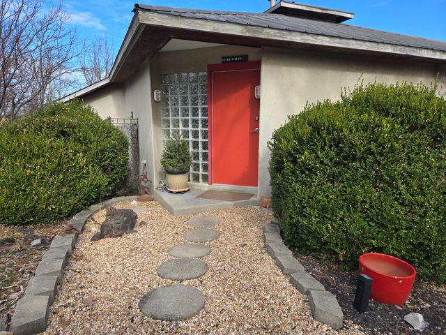 1028 Pin Oak Drive, Frankfort, KY 40601