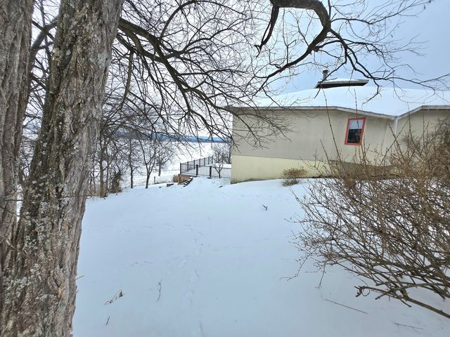 1028 Pin Oak Drive, Frankfort, KY 40601