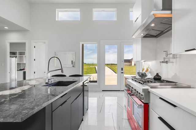 313 Ryker Lane, Gunter, TX 75058