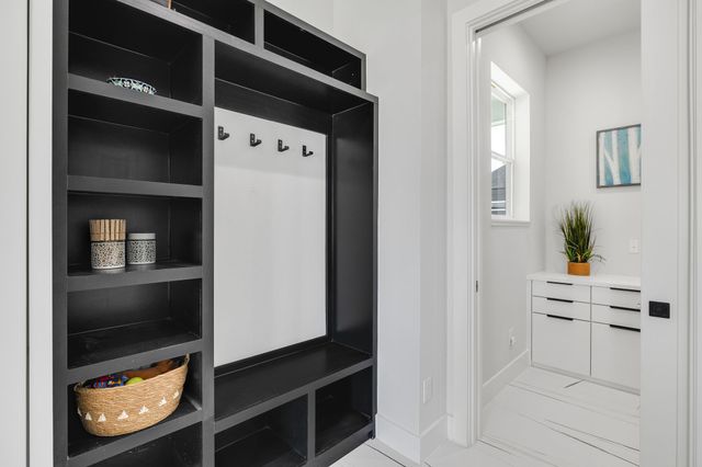 313 Ryker Lane, Gunter, TX 75058