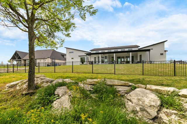 313 Ryker Lane, Gunter, TX 75058