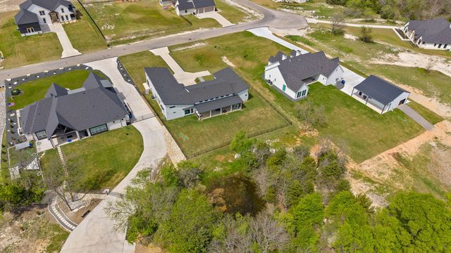 313 Ryker Lane, Gunter, TX 75058