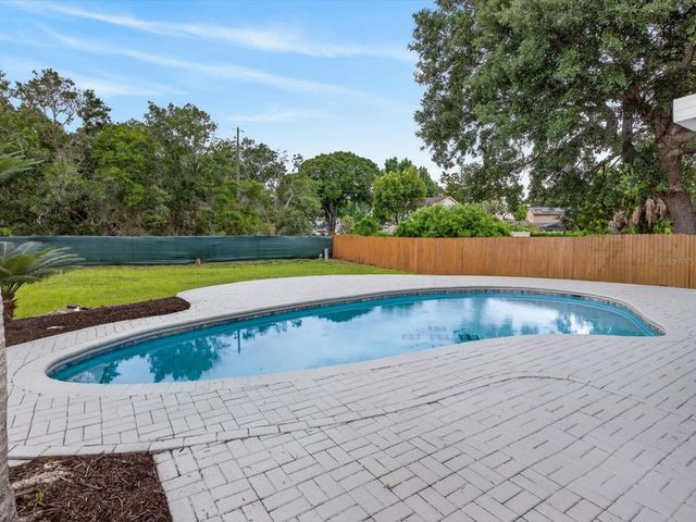 308 S SHADOW BAY DRIVE, Orlando, FL 32825