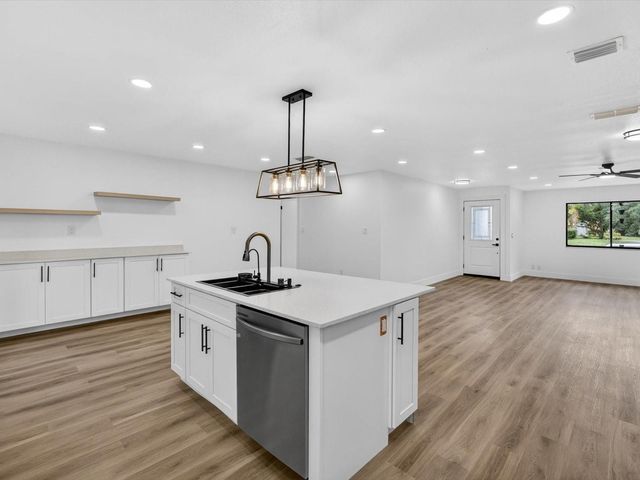 308 S SHADOW BAY DRIVE, Orlando, FL 32825