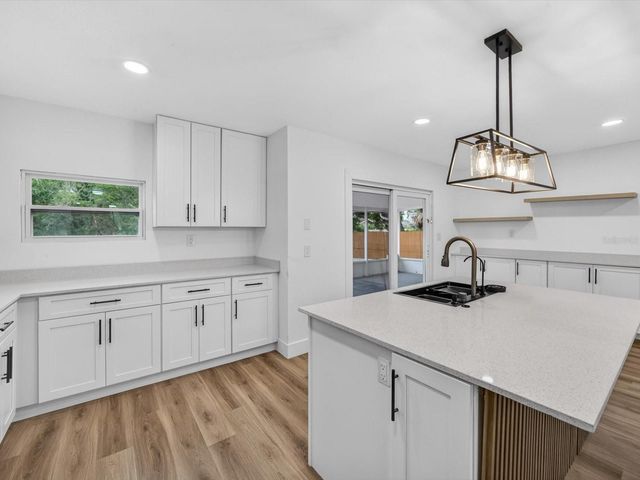 308 S SHADOW BAY DRIVE, Orlando, FL 32825