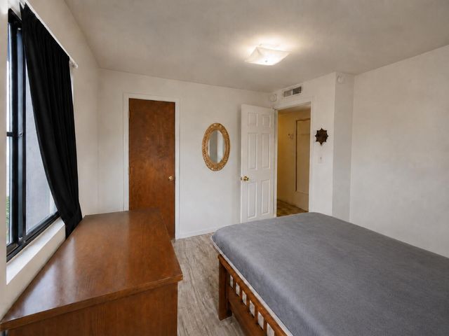 1709 Walter Street SE, Albuquerque, NM 87102