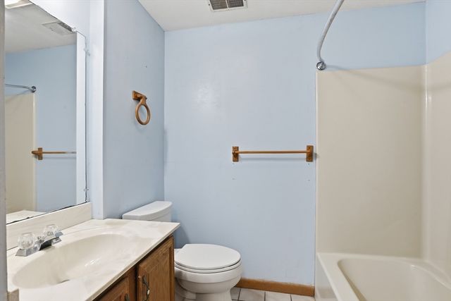 45 Christopher Dr 106, Methuen, MA 01844