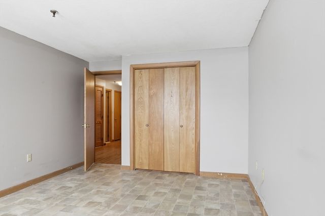 45 Christopher Dr 106, Methuen, MA 01844