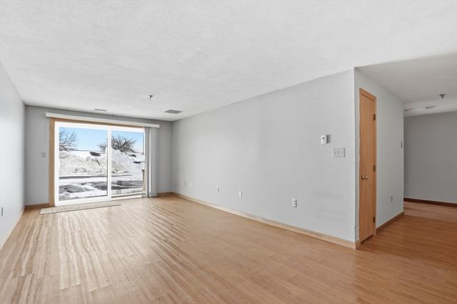 45 Christopher Dr 106, Methuen, MA 01844