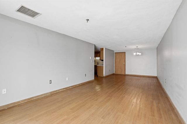 45 Christopher Dr 106, Methuen, MA 01844