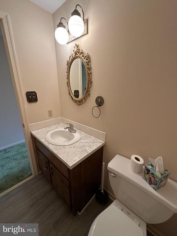 2004 EVERGREEN DR, Perkasie, PA 18944