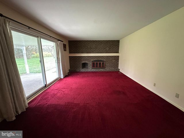 2004 EVERGREEN DR, Perkasie, PA 18944