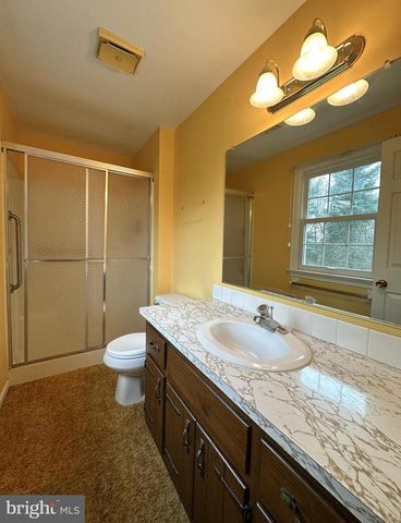 2004 EVERGREEN DR, Perkasie, PA 18944