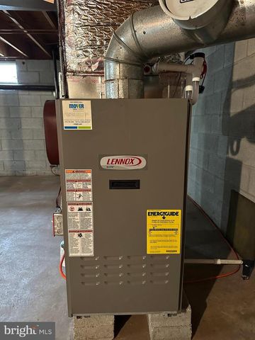 2004 EVERGREEN DR, Perkasie, PA 18944