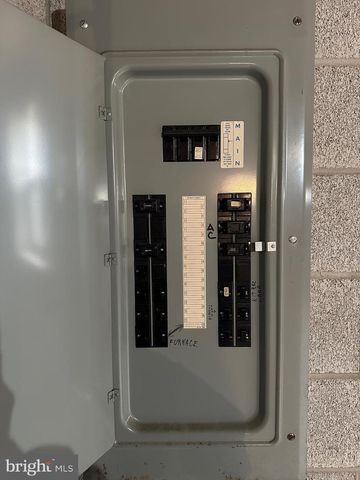 2004 EVERGREEN DR, Perkasie, PA 18944