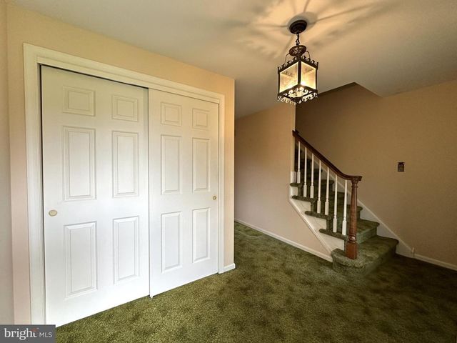 2004 EVERGREEN DR, Perkasie, PA 18944