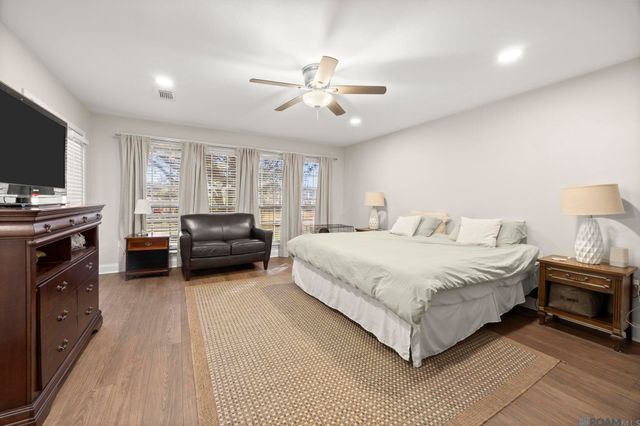 8110 Main St, Zachary, LA 70791