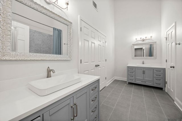 8110 Main St, Zachary, LA 70791