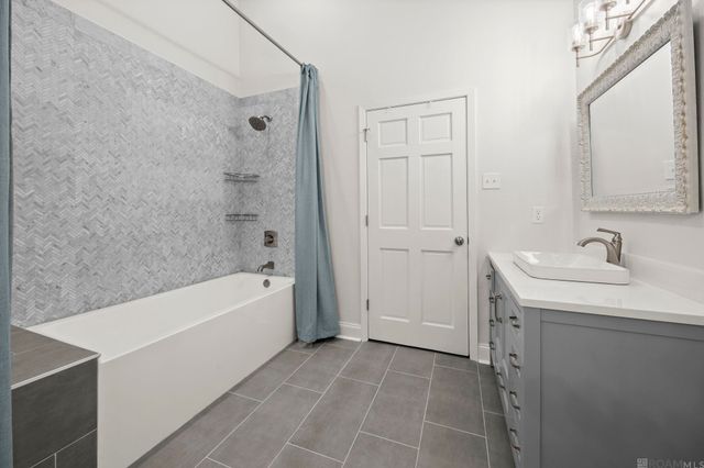 8110 Main St, Zachary, LA 70791