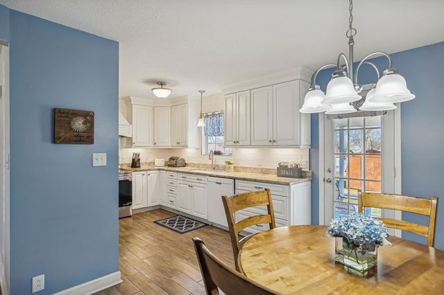 206 Central Ave, Chapel Hill, TN 37034