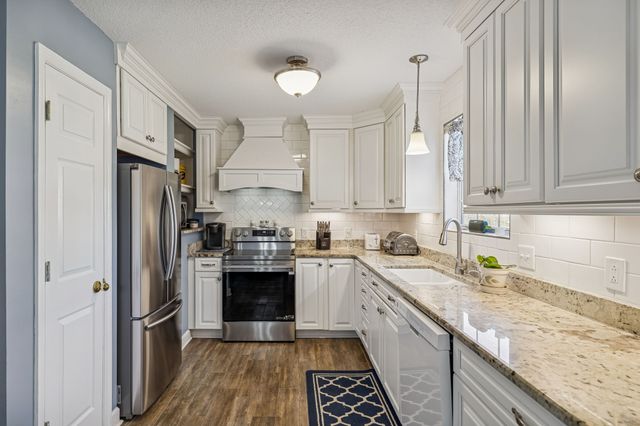 206 Central Ave, Chapel Hill, TN 37034