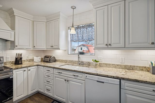 206 Central Ave, Chapel Hill, TN 37034