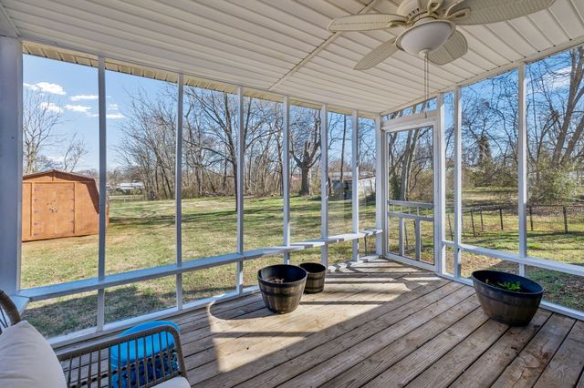 206 Central Ave, Chapel Hill, TN 37034